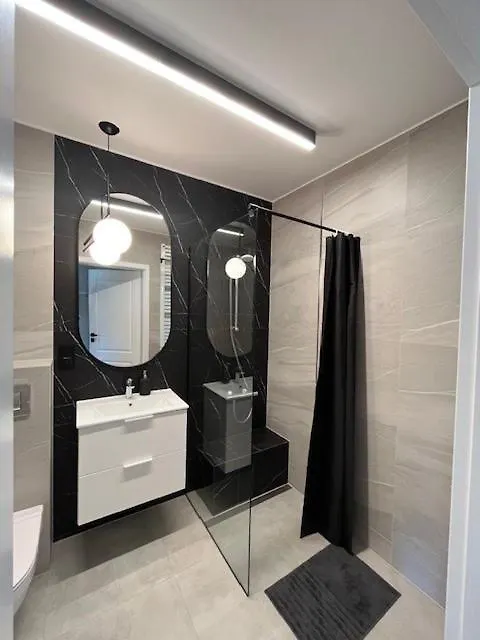 Halo Apartments Breslavia Polonia